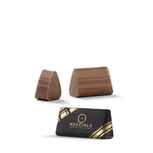 P.Giandujot. Ciocolată cu lapte și Nocciola Gianduja fără zahăr adăugat - 100 g